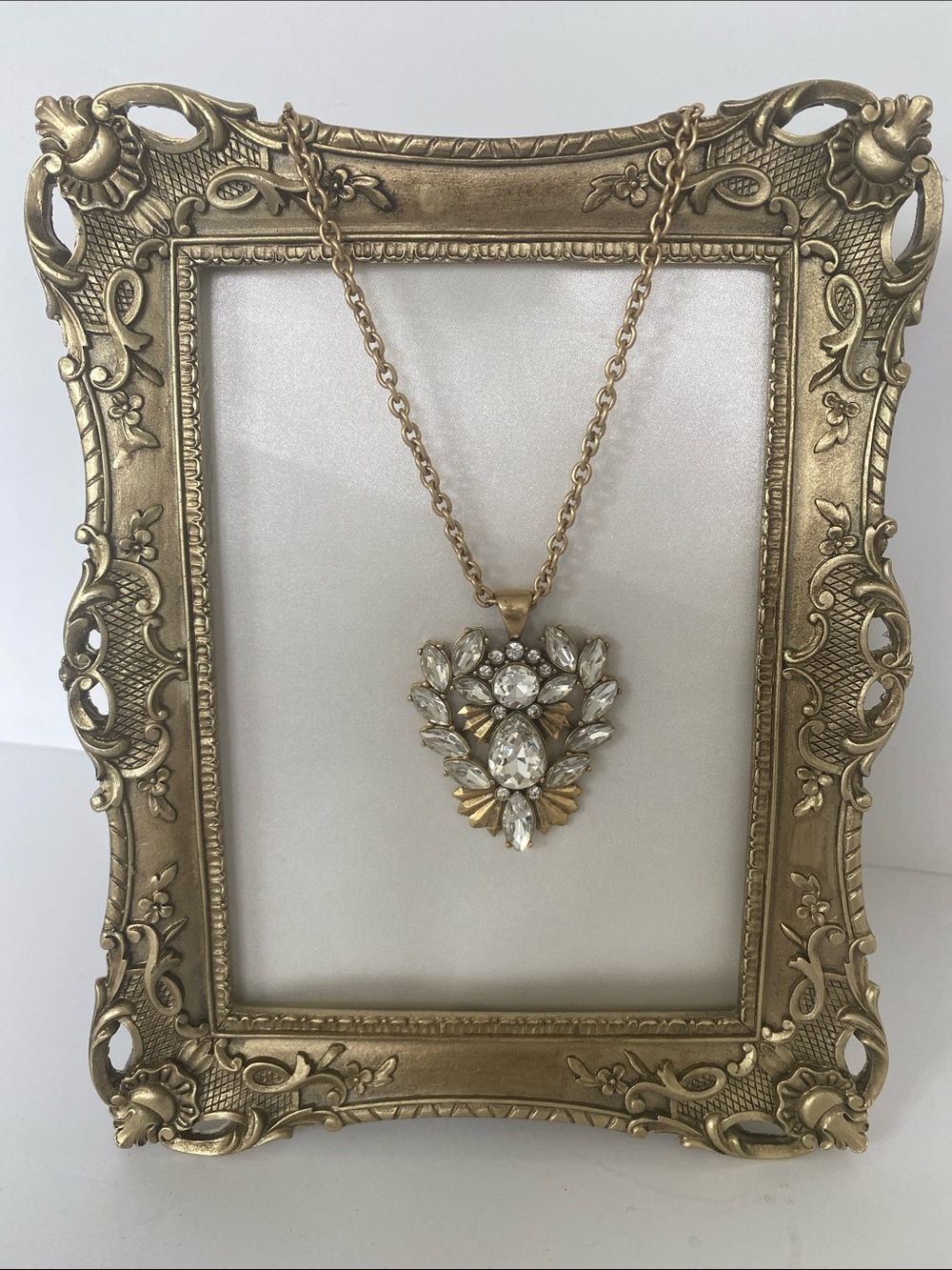 STUNNING J. Crew Gold Tone
Rhinestone Statement
Necklace Art Nouveau Style NEW